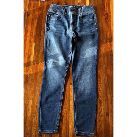 No Boundaries Women’s Stretch Straight Leg Jeans Size 11/28 - Picture 2 of 5